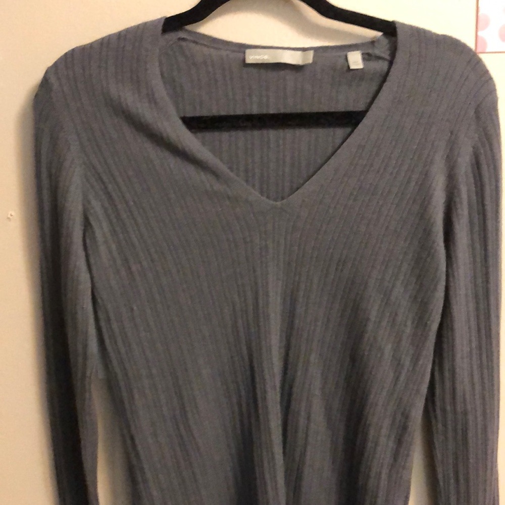 Vince 100% cashmere so neck sweater